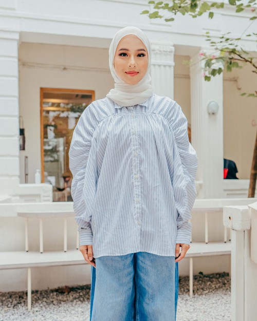 ISLEEN TOP IN GREY STRIPE