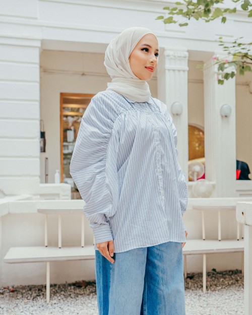 ISLEEN TOP IN GREY STRIPE