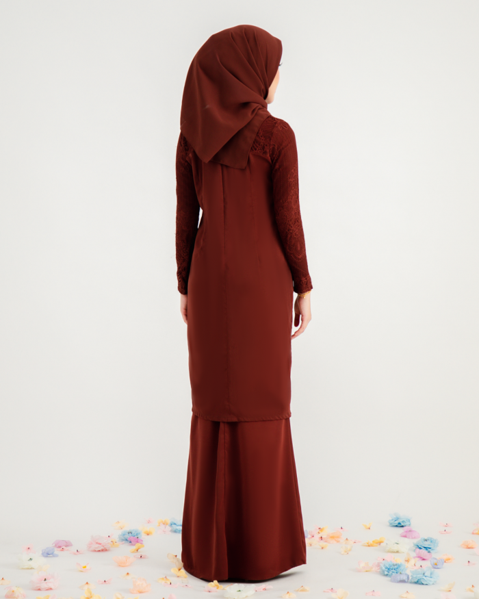 MAYAA IN WALNUT BROWN (new version)