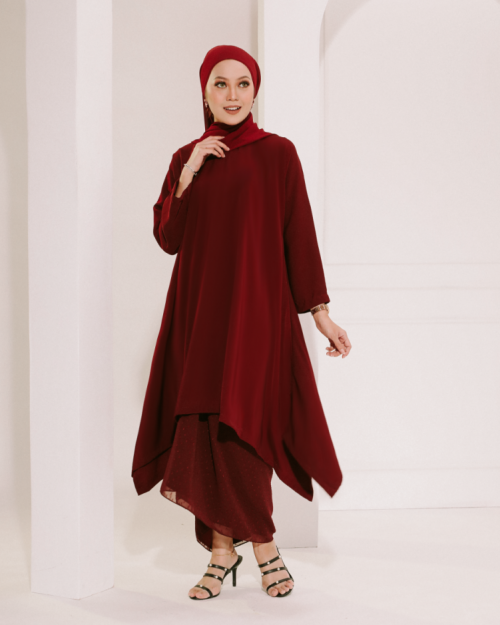 RATNA IN ROSE RED