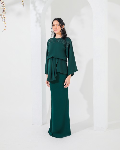 SALMA IN EMERALD