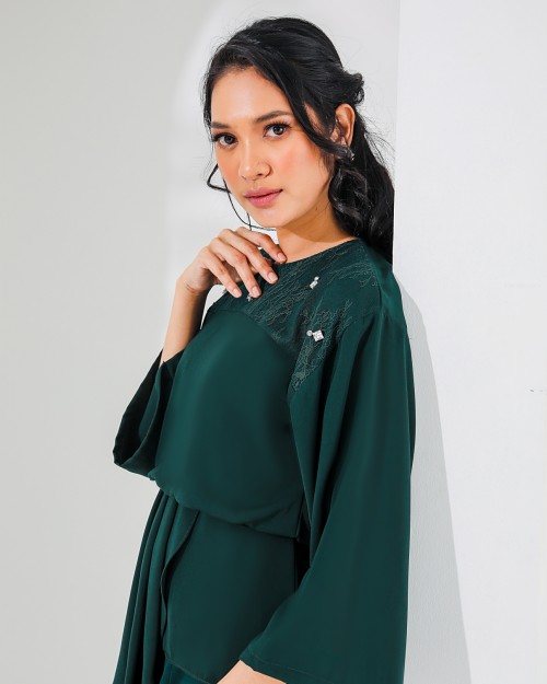 SALMA IN EMERALD