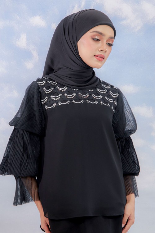 MUTIA SHAWL IN MALAM SEMANGGI