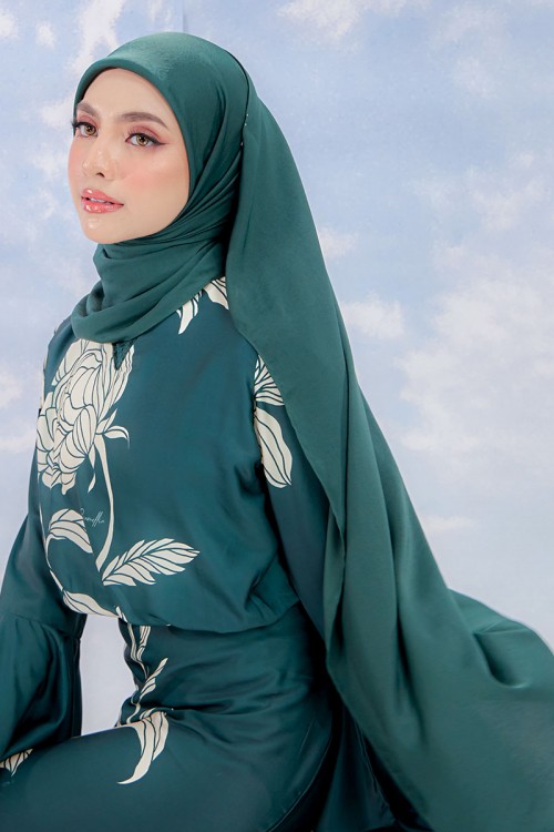 MUTIA SHAWL IN PINE