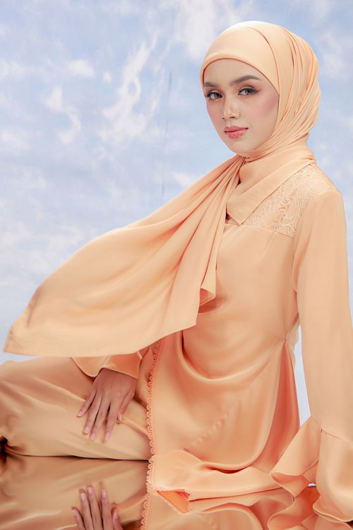 MUTIA SHAWL IN SENJA