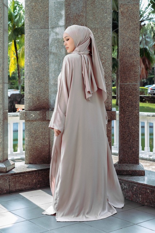 TAMARA IN MAUVE