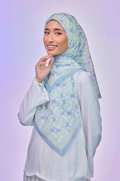 BAWAL CLOVE IN BLUE ICING