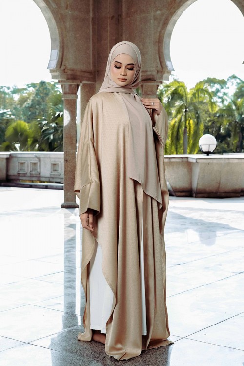 WAJIHA IN CHAMPAGNE