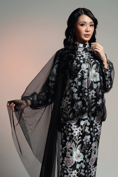 MELATI IN MOONLESS NIGHT