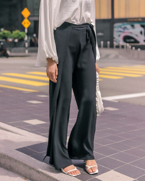 ALEXA TALL PANTS IN BLACK