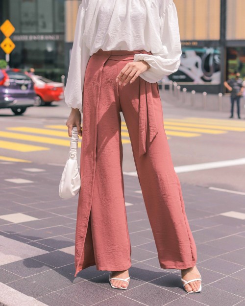 ALEXA PETITE PANTS IN DUSTY PINK