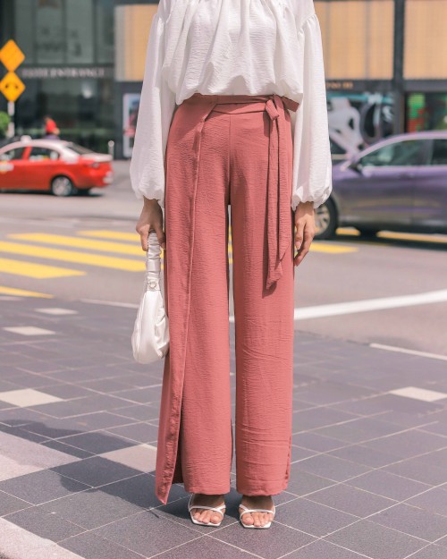 ALEXA PETITE PANTS IN DUSTY PINK