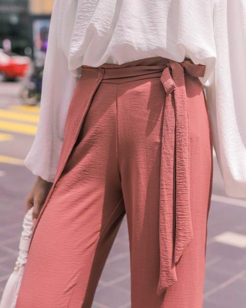 ALEXA PETITE PANTS IN DUSTY PINK