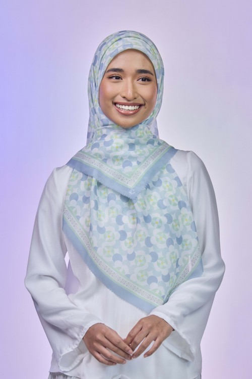 BAWAL CLOVE IN BLUE ICING