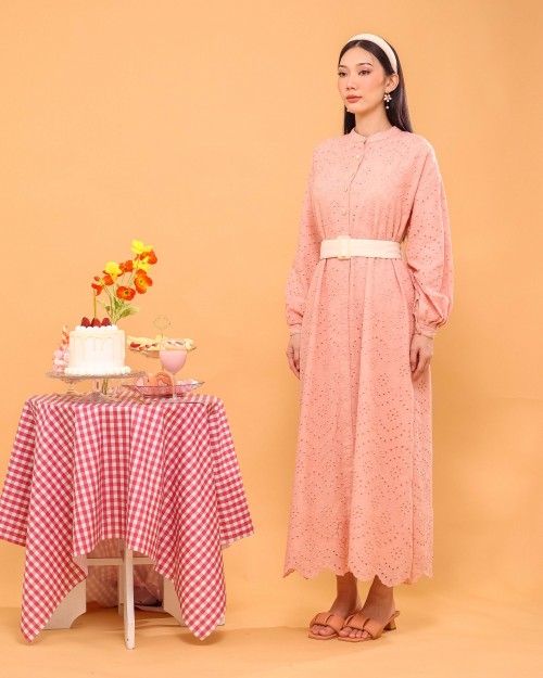 HANNA DRESS IN PEACH