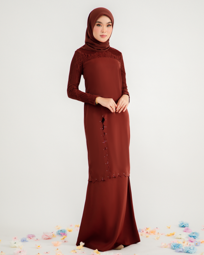 MAYAA IN WALNUT BROWN (new version)