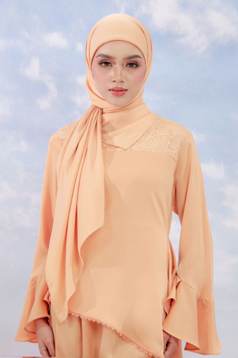 MUTIA SHAWL IN SENJA