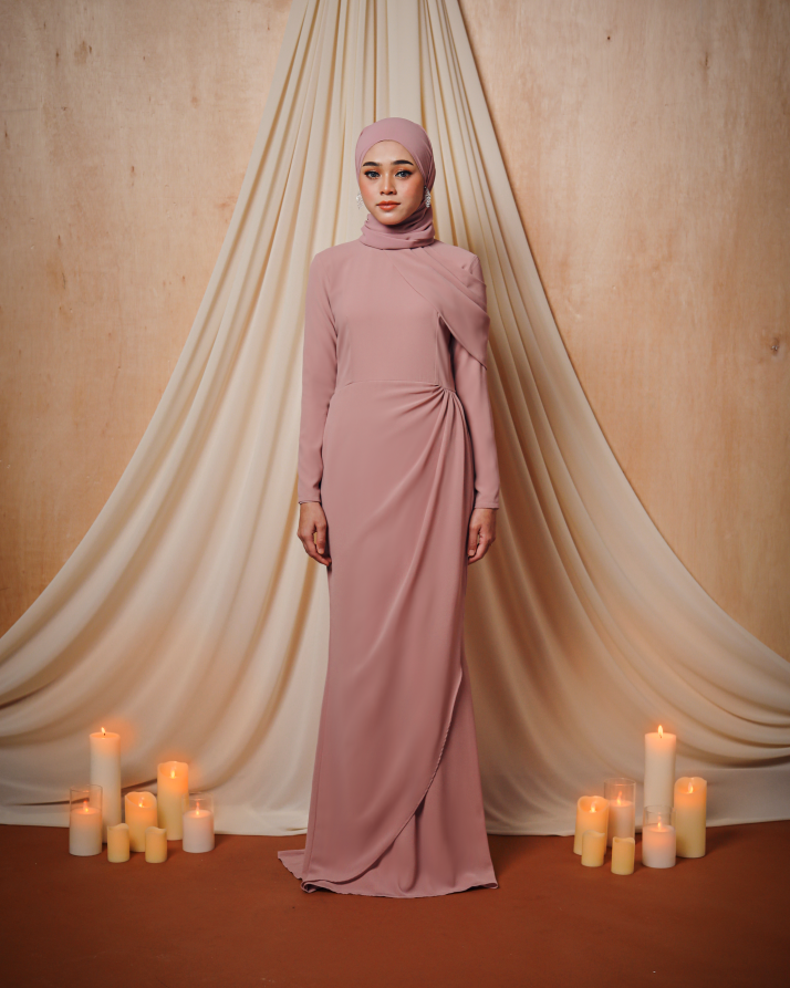 SABRINA DRESS IN DUSTY PINK