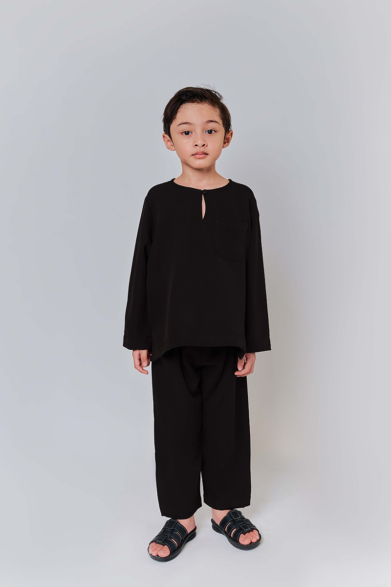 RAYYAN KIDS IN BLACK