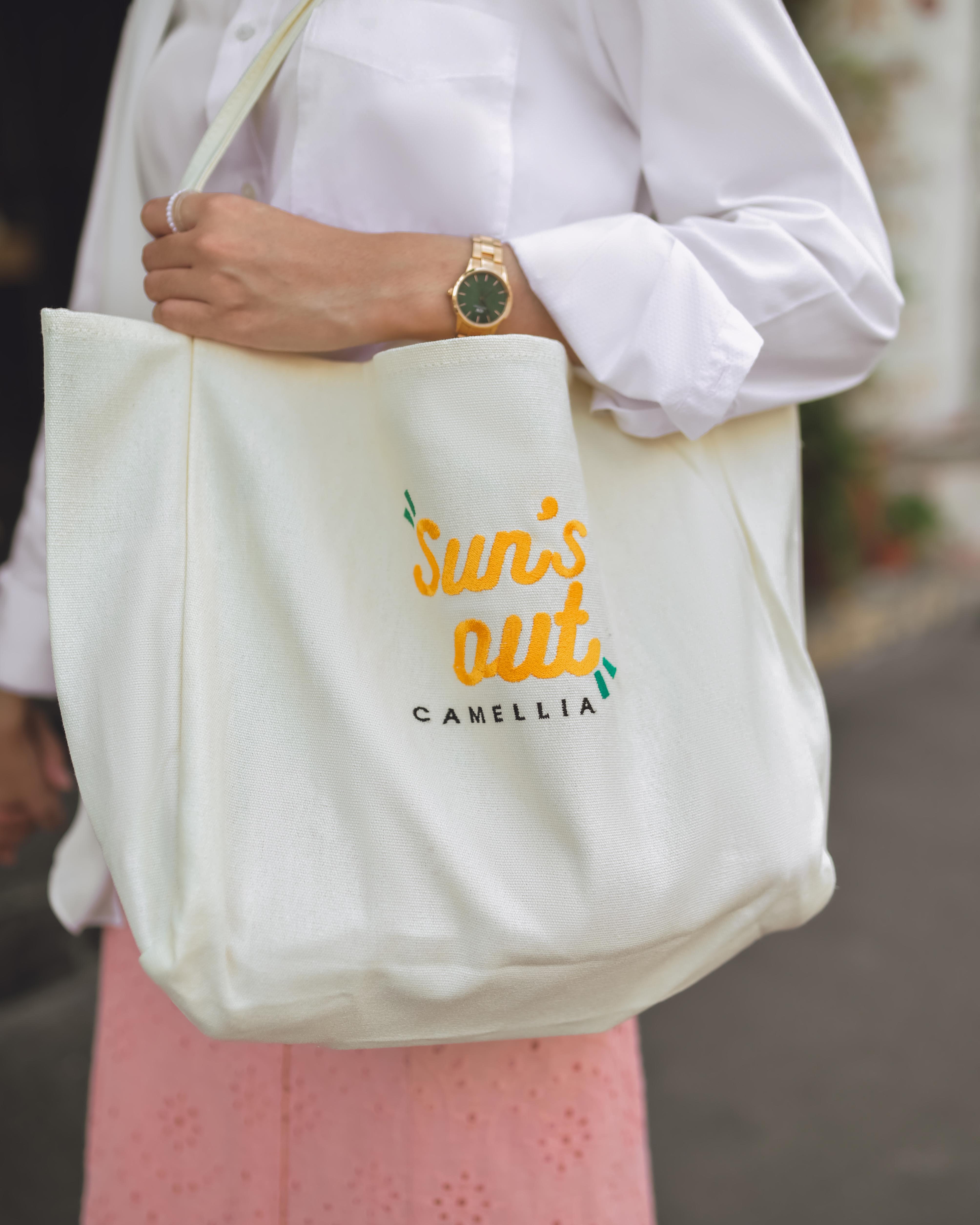 SUN'S OUT TOTEBAG IN WHITE