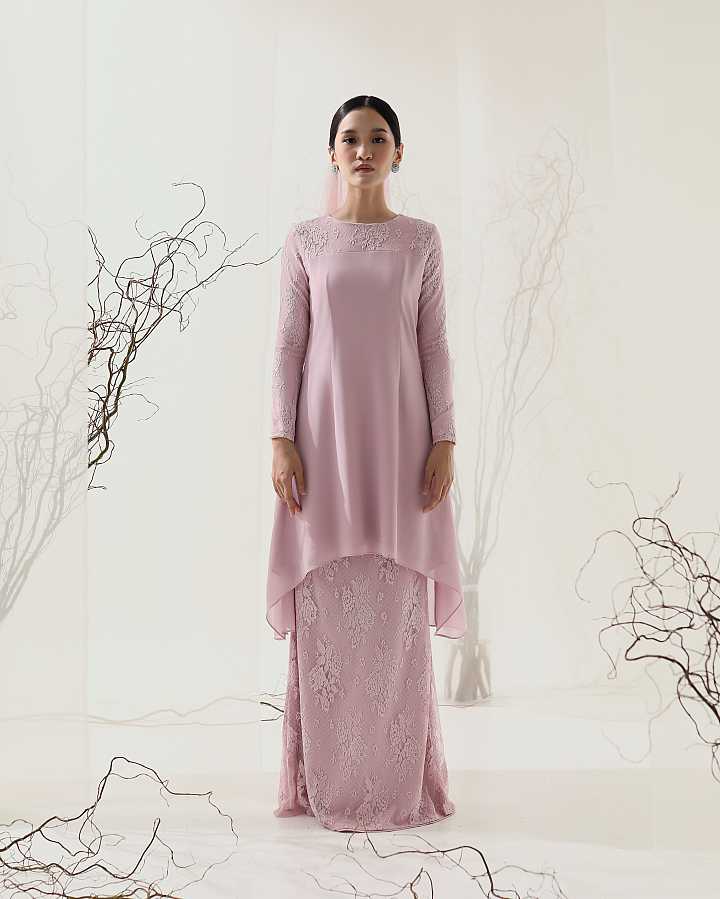 ATHEA KURUNG IN SOFT PINK