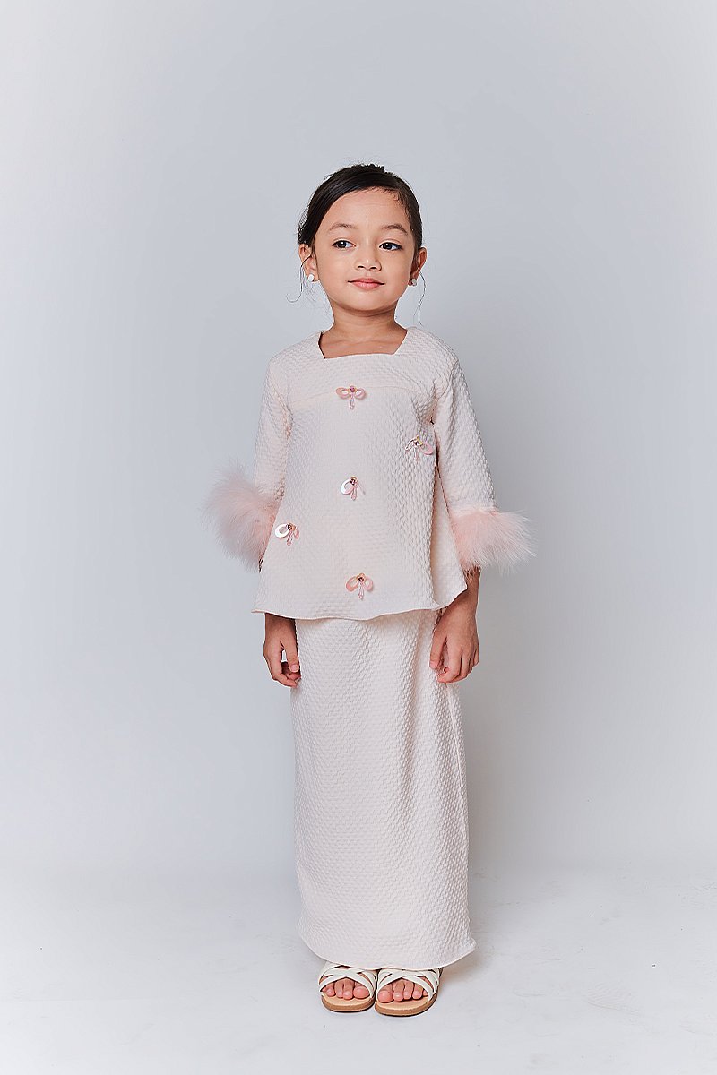 ELORA KIDS IN HIMALAYA